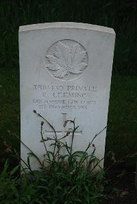 Etaples Military Cemetery - Leeper, R A